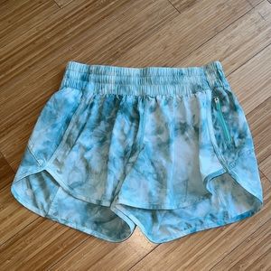 Lululemon Tracker blue the dye short